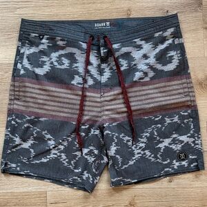Roark Boardshorts Chiller Series 7” inseam